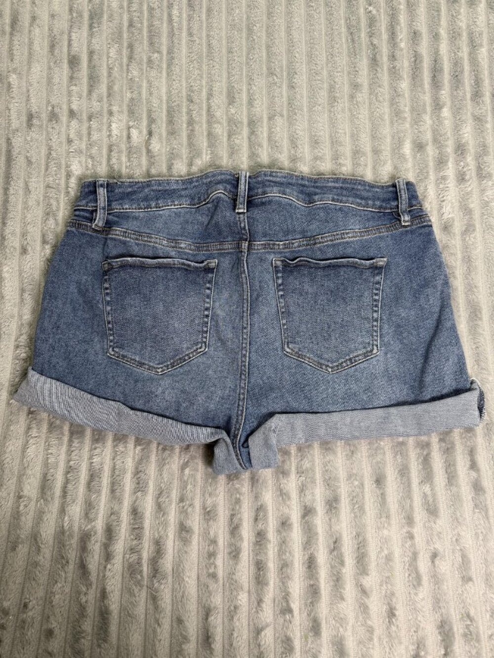 Ava & Viv Distressed Cuffed Jean Shorts Womens 16W Blue Stretch Casual Denim - Picture 9 of 9